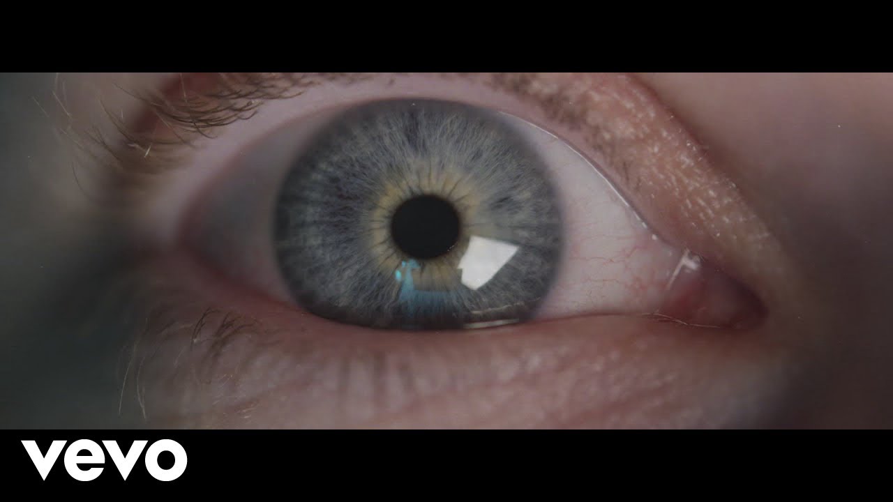 Alessandro Martire - Share the World (Official Video)