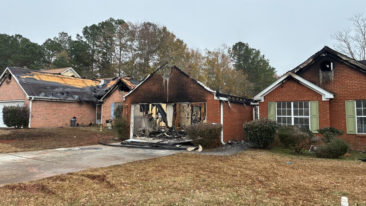2 homes in Spalding County subdivision destroyed by fire