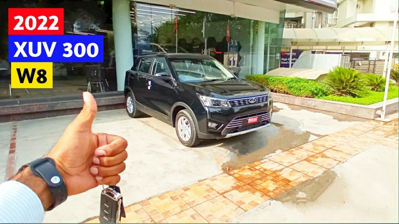Mahindra XUV 300 W8 petrol variant manual black colour | XUV 3033 w8 | XUV 300 | xuv 300 w8 review