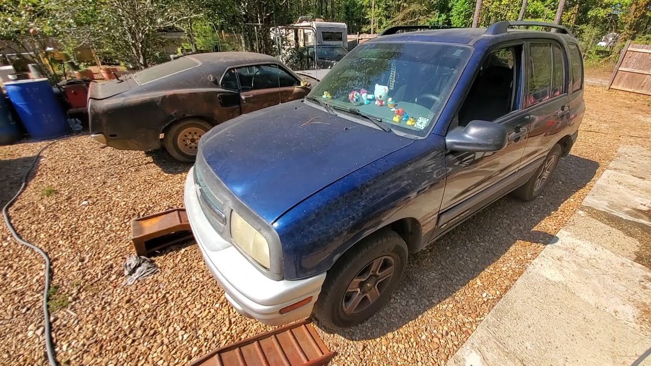 2003 Chevy Tracker Valve Cover Gasket Replacement