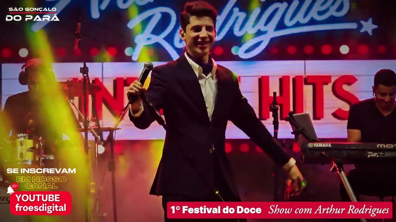 Arthur Rodrigues cantor, faz a abertura do 1º Festival do Doce em São Gonçalo do Pará.