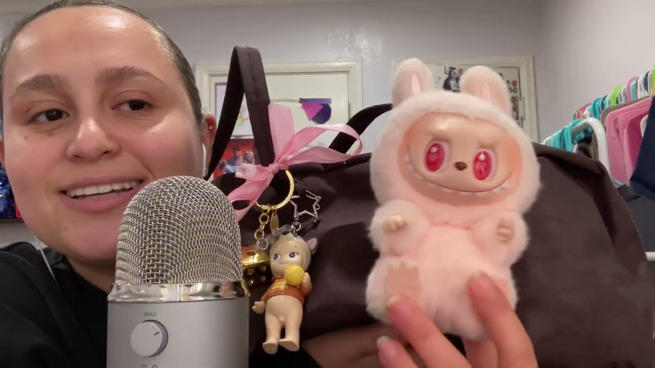 ASMR What’s in my purse 👛 (Am I Mary Poppins?)