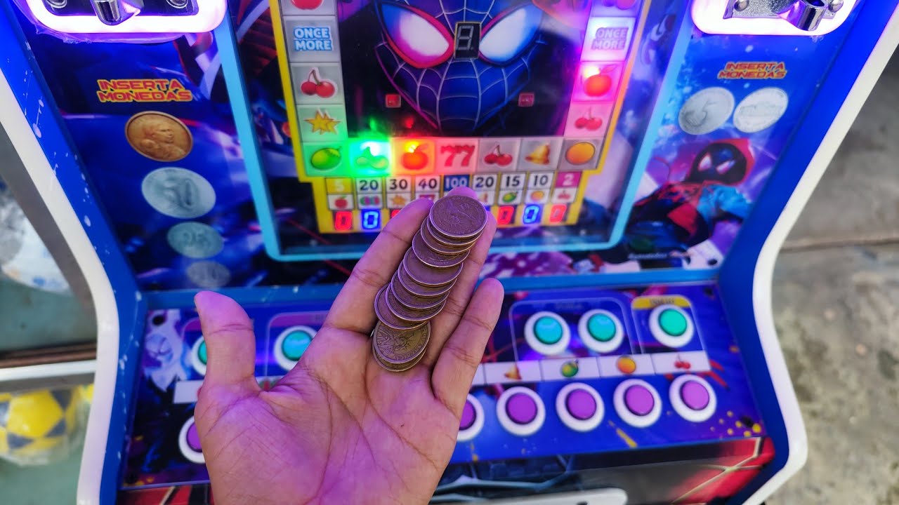 Juego con monedas de oro en la maquinita y pasa esto...