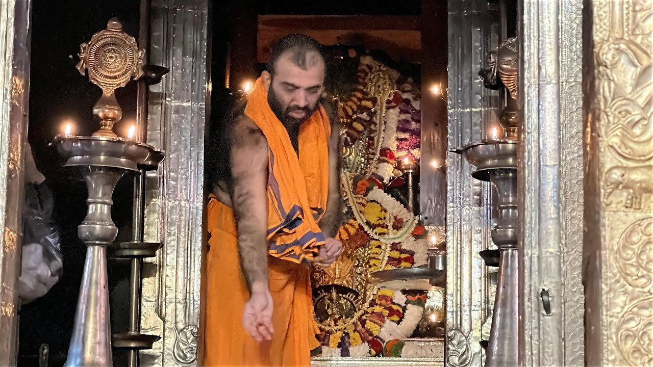 SWARNA MANTAP Samarpana by Kashimatadhipati shrimadh Samyamindra Thirtha Swamiji at Bantwal