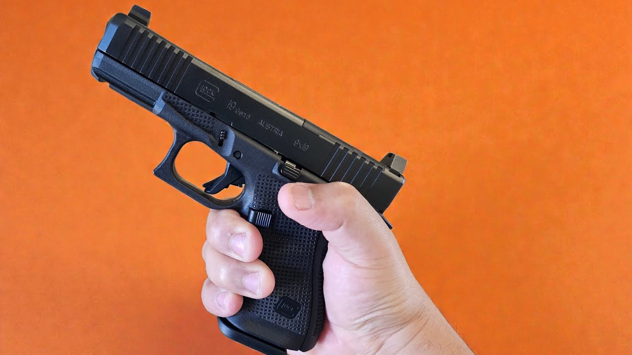 Прицельные приспособления Glock 19 Gen 6 с затемненными элементами