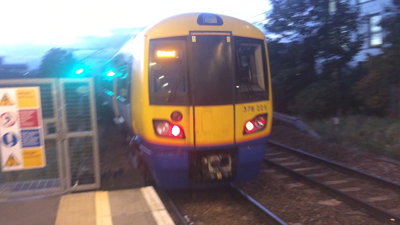 London overground at HOMERTON
