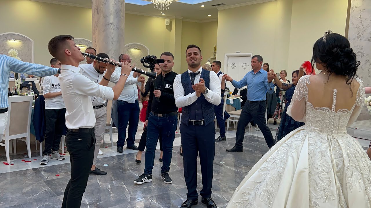 DASMA E BUKUR SHQIPTARE TEK FAMILJA TABAKU (ERALD & ELISIANA) - FERDI & ALEKSANDER MJESHTRI VIDEO 4K