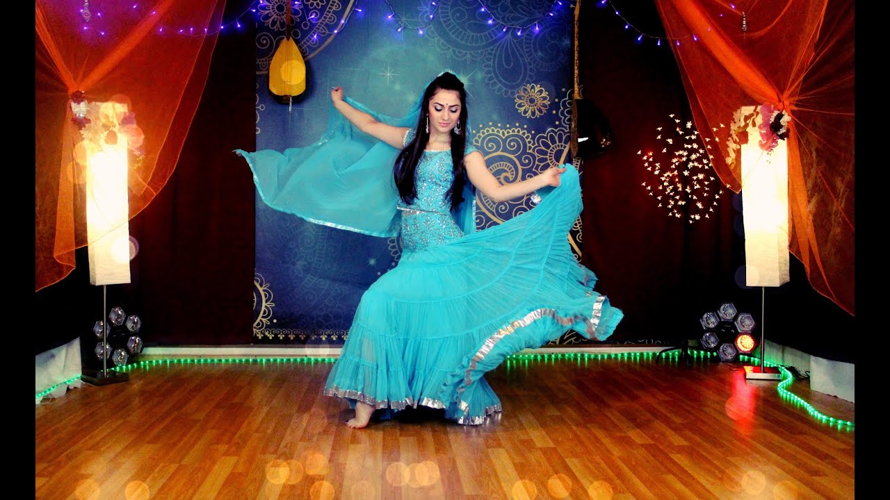 Dance on: Dil Cheez Tujhe Dedi