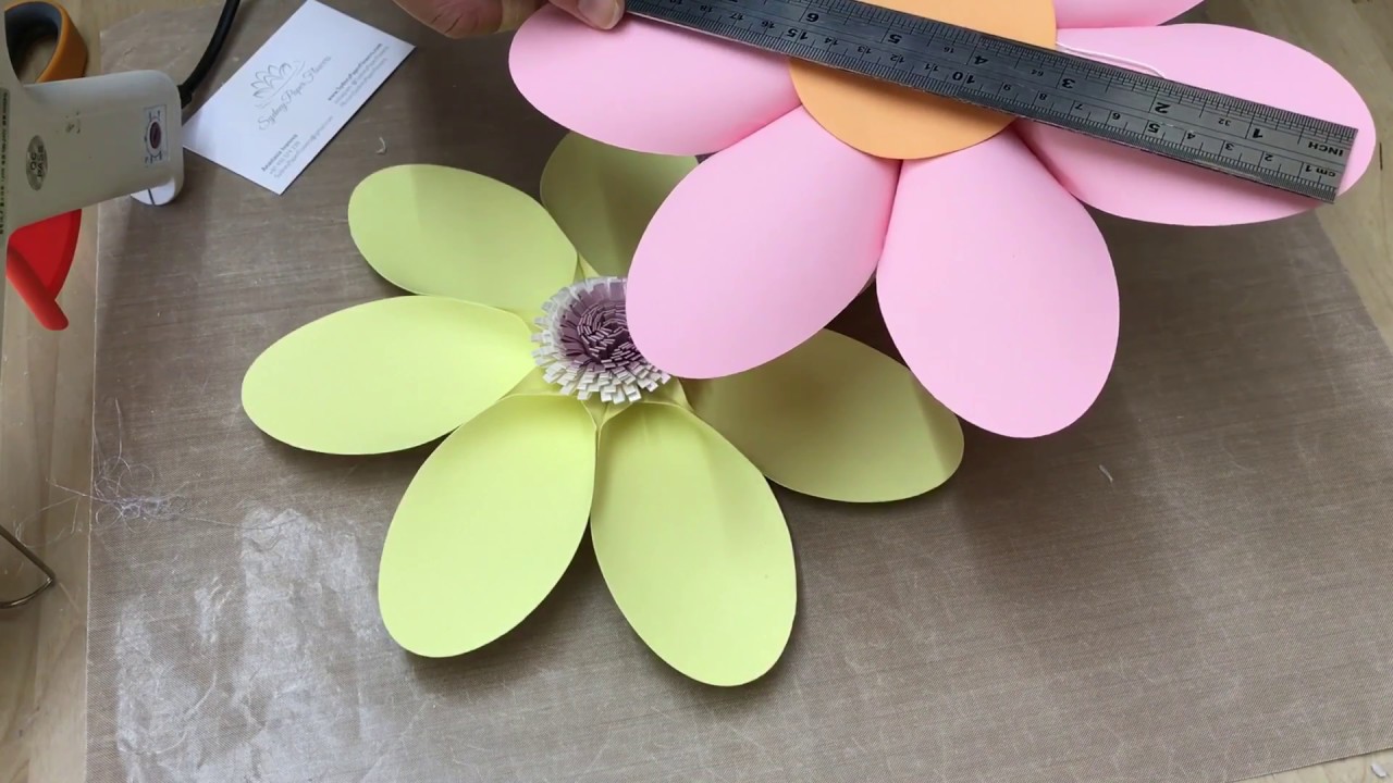 Video tutorial DAISY paper flower / how to make a paper flower / paper flower class
