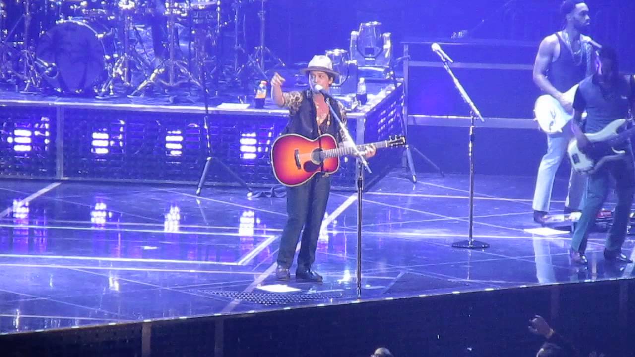 Bruno Mars - Nothin On You live in Atlanta