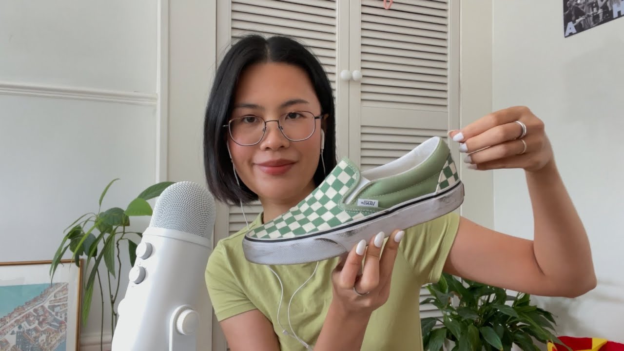 ASMR on shoes👞(tapping and scratching 