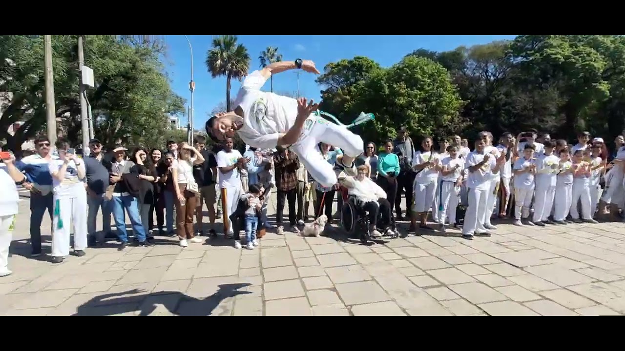 🤸‍♀️🤸voador voador o menino é voador