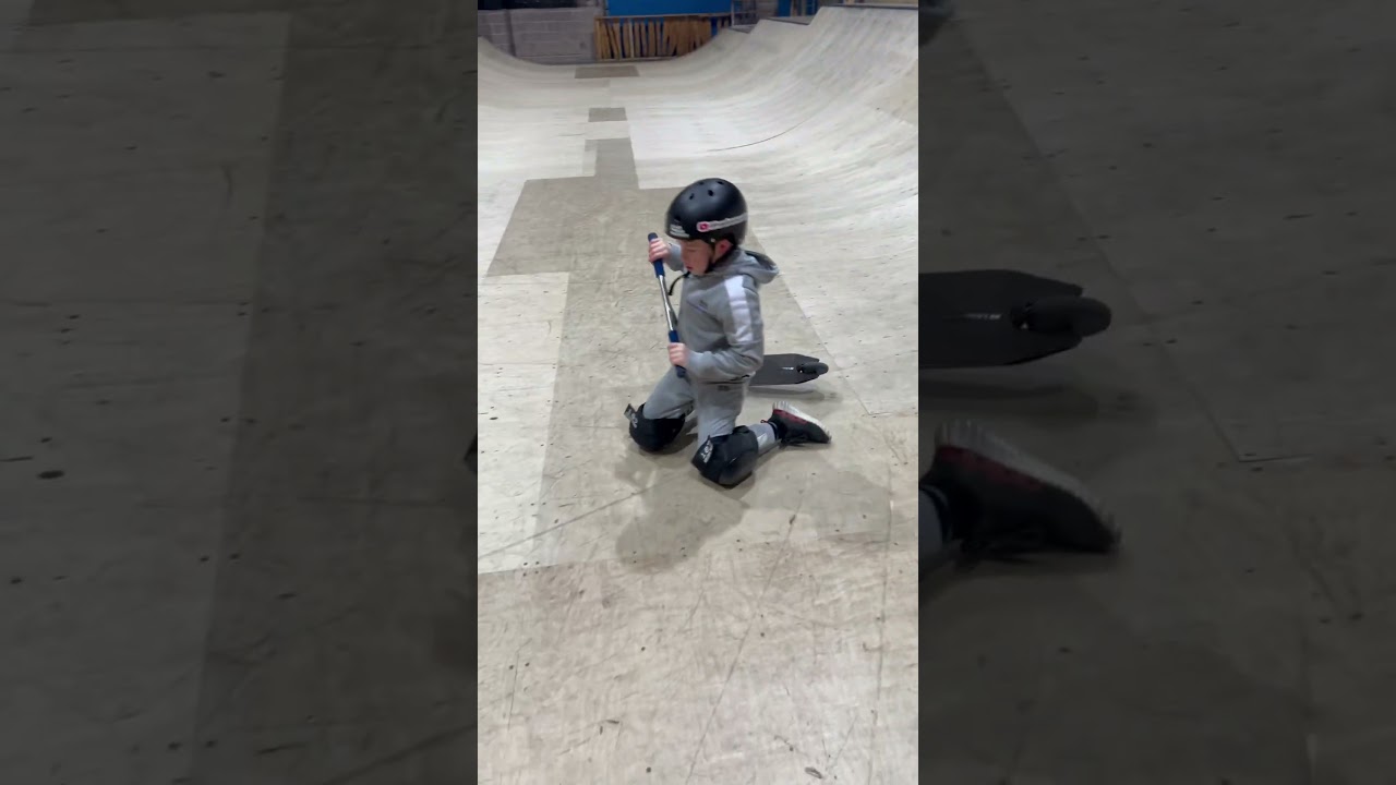 Briflip #rampworld #scooter #skatepark