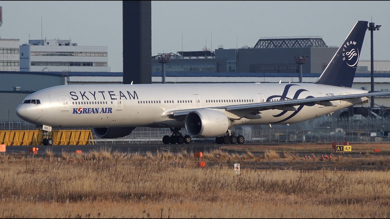 Korean Air Boeing 777-300ER HL7783 Takeoff from NRT 16R