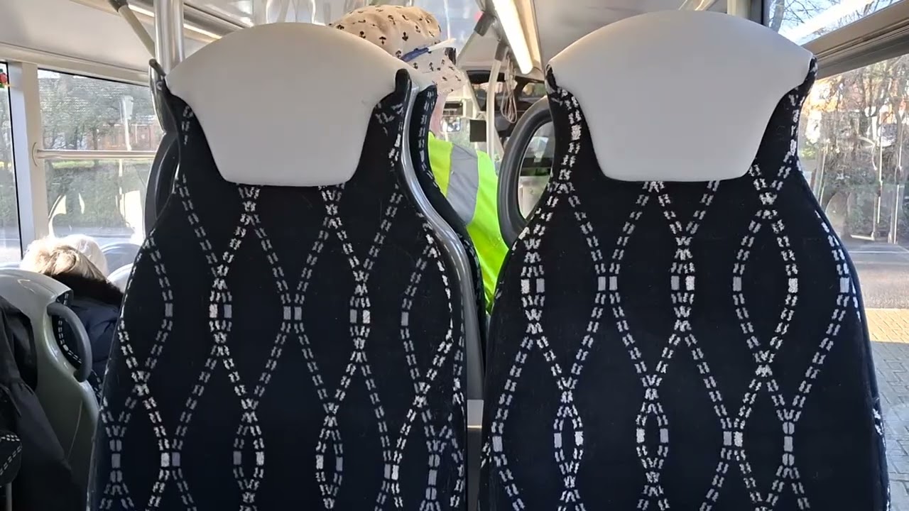 (HD) Flat Out| Faresaver, ADL Enviro400MMC E40D, (YY25JAU), Route 231 16/1/2026