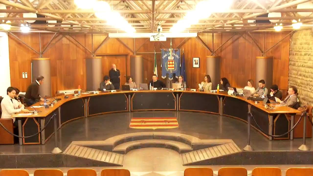 in diretta dalla Sala Consiliare del Comune di Scanzorosciate