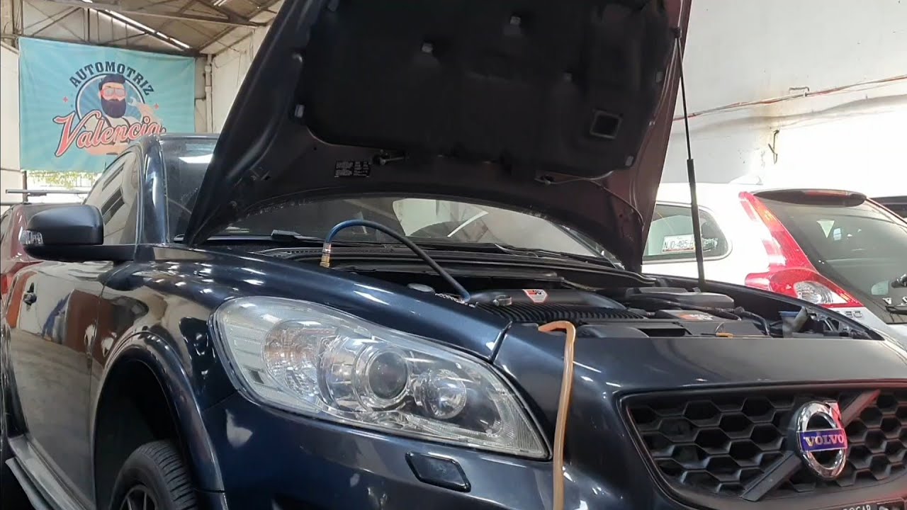 Volvo C30 T5  ¡Fugas de anticongelante!