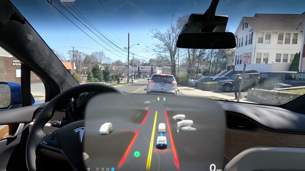 Tesla Full self driving Beta 10.11.2- Predicts someone will cross the street