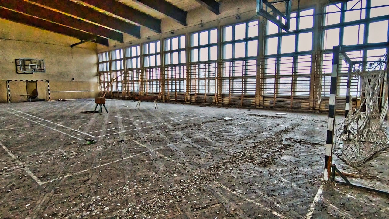 Abandoned Firefighters School Urbex #26 - The Art of Decay #1 #4k #ultrahd