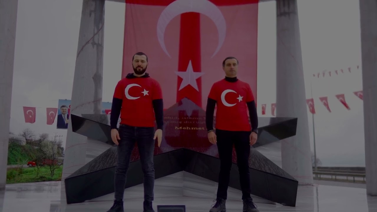 İşaret Dili ile Şehitler Ölmez Türküsü