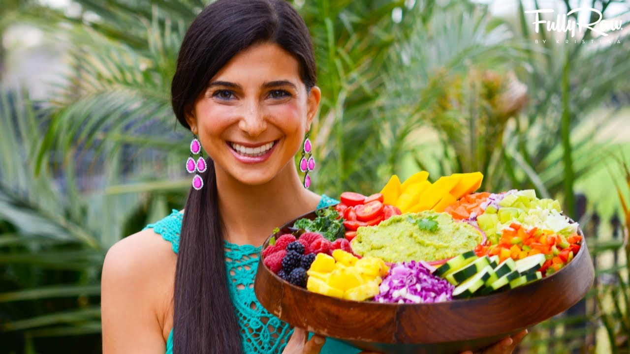 FullyRaw Rainbow Salad & Low-Fat Guacamole!