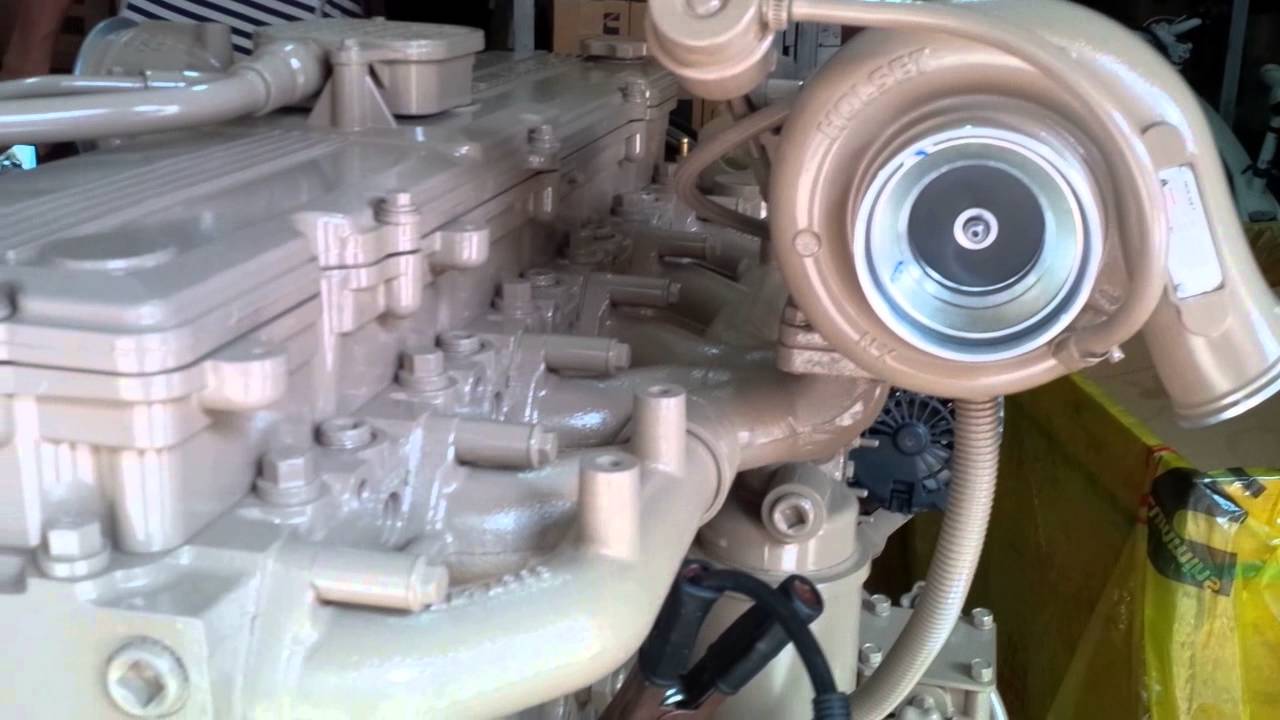 Cummins QSL9 CM850 diesel engine assembly