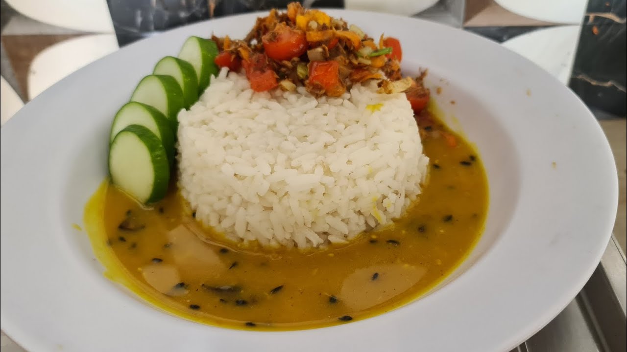 Who say Dhal, Rice & Smoked Herring Choka 😊❤️👌