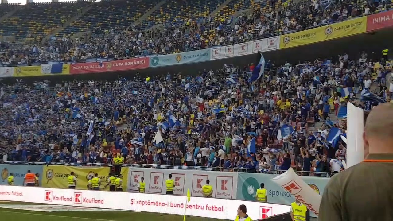 Galeria Craiovei canta imnul echipei inaintea finalei Cupei Romaniei cu Hermannstadt