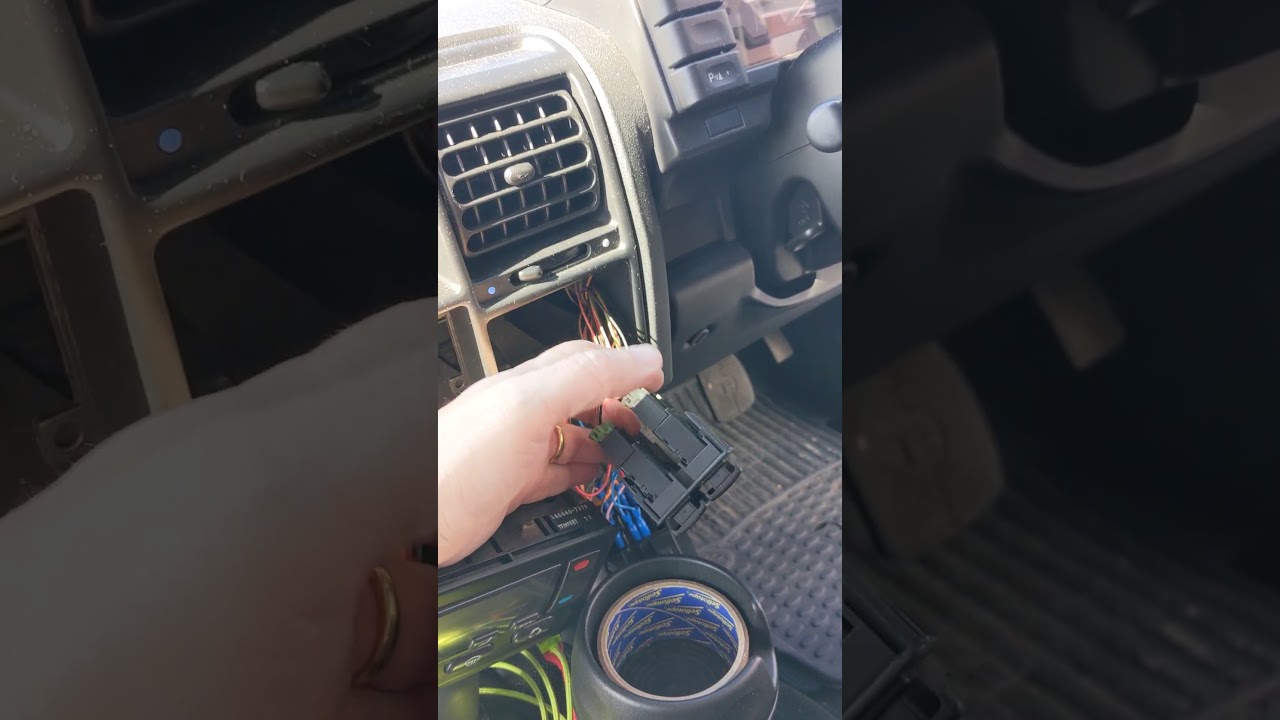 discovery 2 replacing the Alpine Head unit - plug and play using In Car Tec harnesses