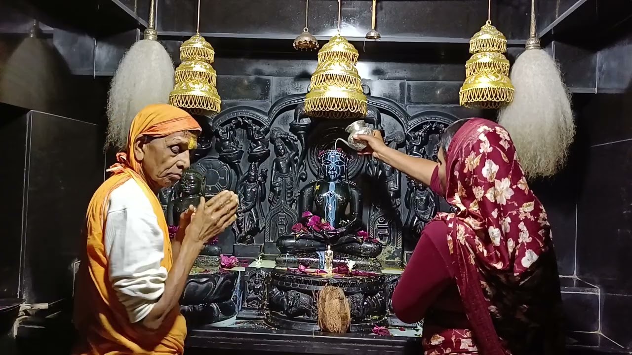 चैतन्य चमत्कारी अतिशययुक्त श्री श्रेयांसनाथ भगवान का पंचामृत अभिषेक/शांतिधारा (सीपुर वाले बड़े बाबा)