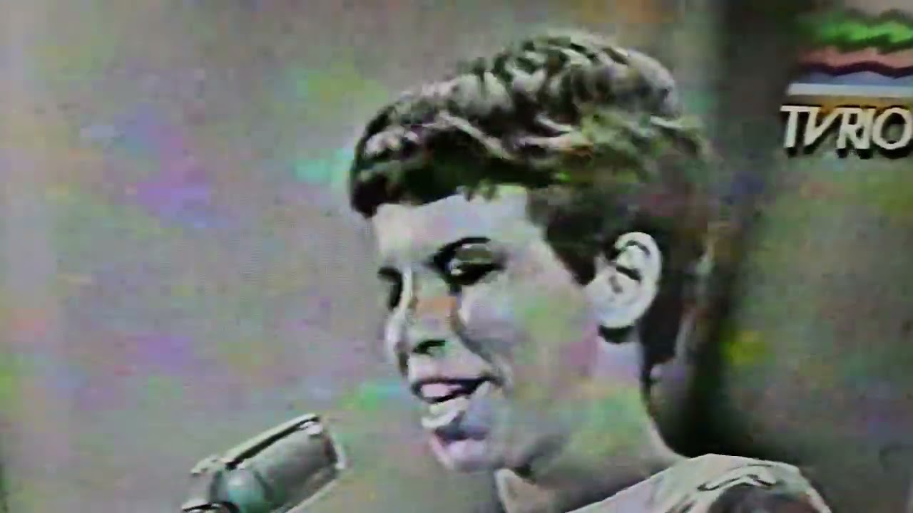 Nana Caymmi & Gilberto Gil - Bom Dia (Festival da Record, anos 60)