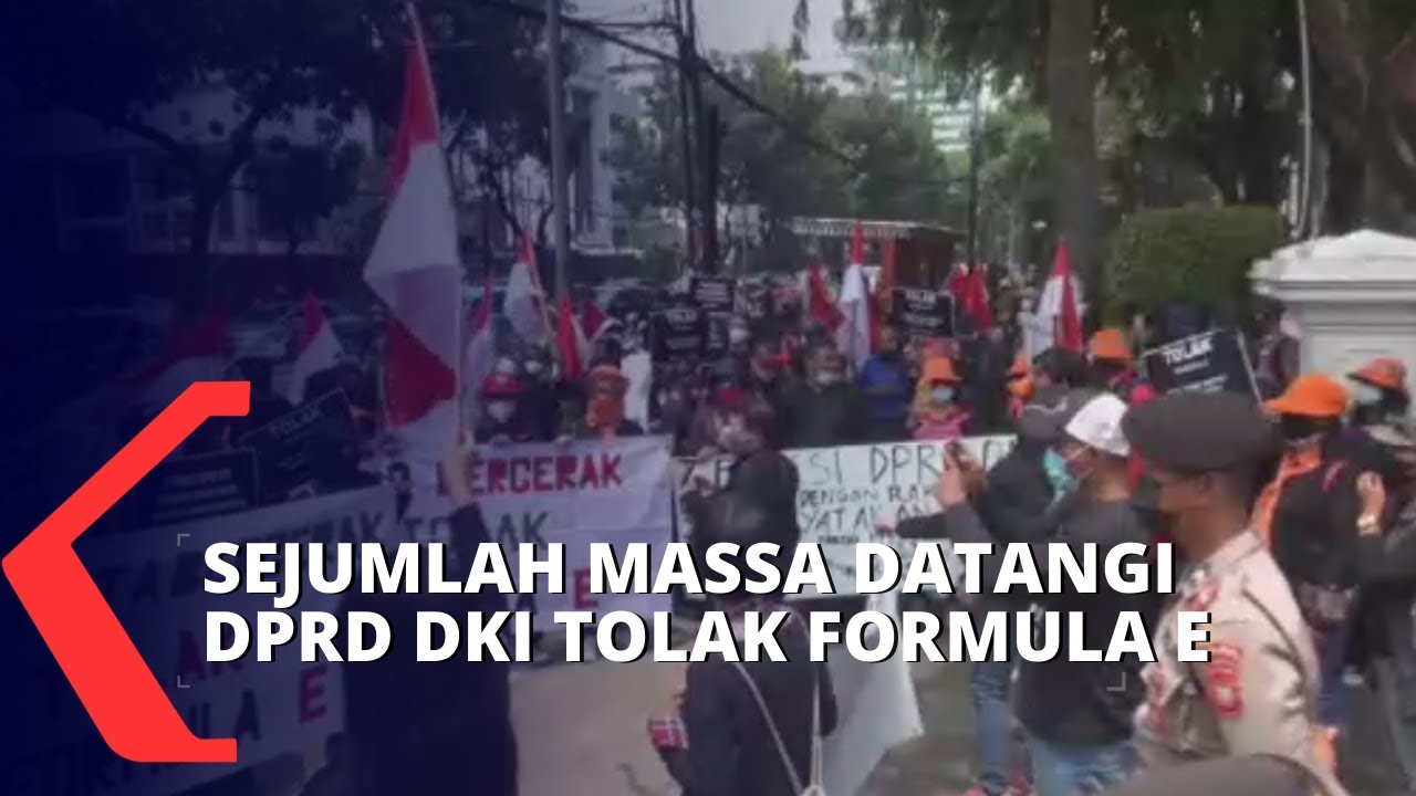 Sejumlah Massa Kembali Gelar Demo Tolak Formua E di Depan Gedung DPRD DKI Jakarta