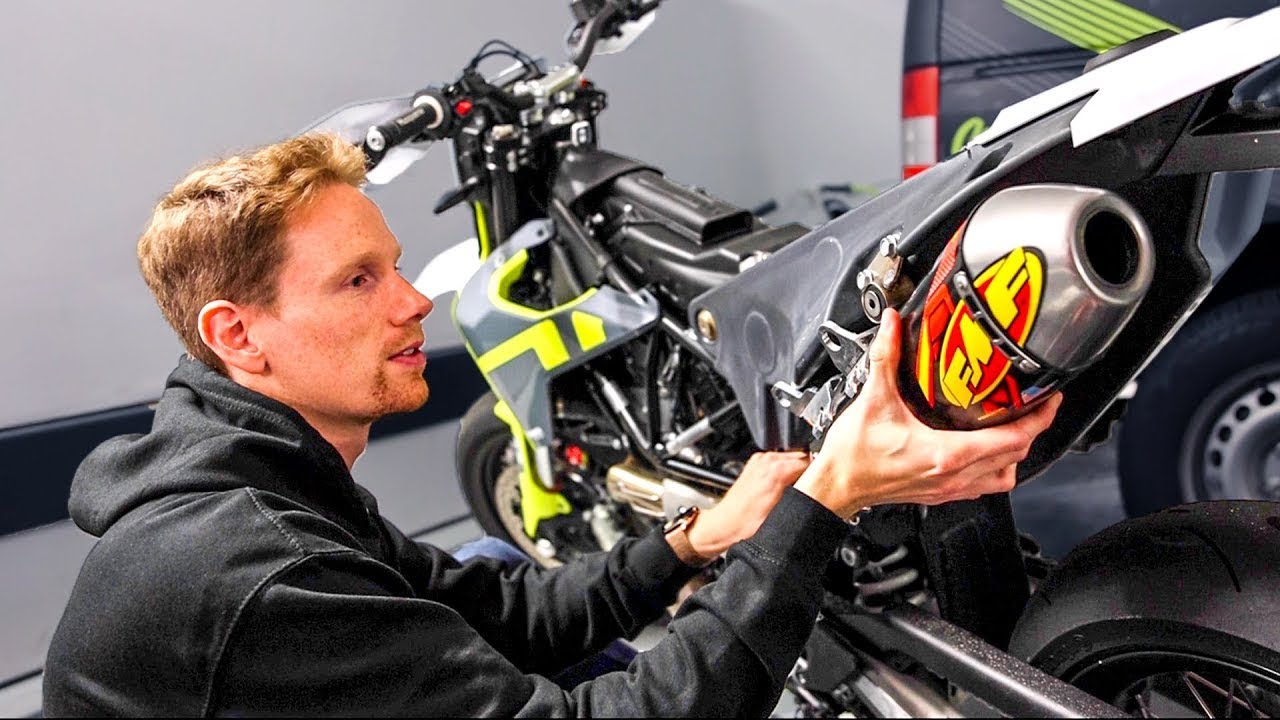 ICH HABE DEN FMF AN MEINER HUSQVARNA 701 SUPERMOTO MONTIERT (DUMME IDEE)