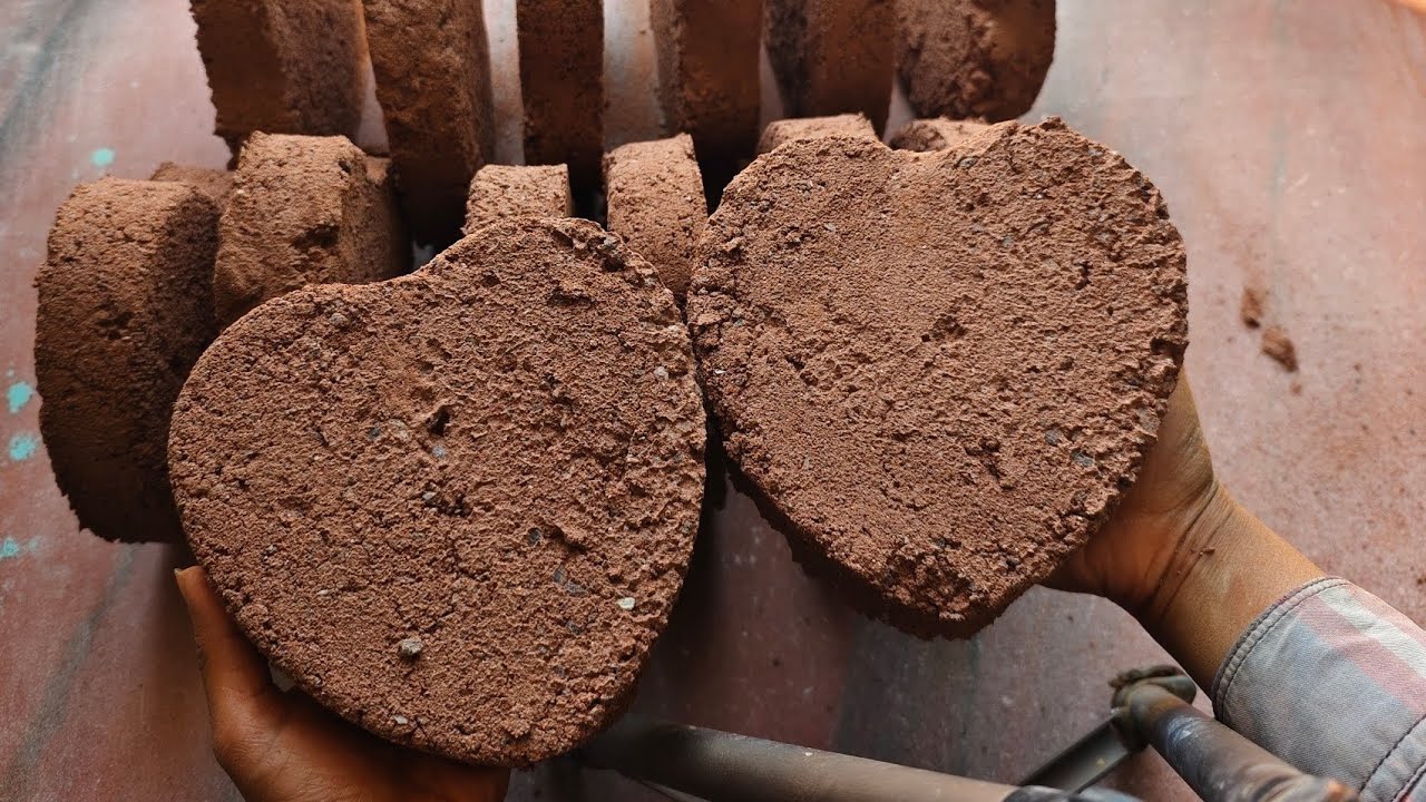 Masterpiece Super dusty crunchy Red sand with grey concrete crumbl on floor #purecement #asmrsounds 