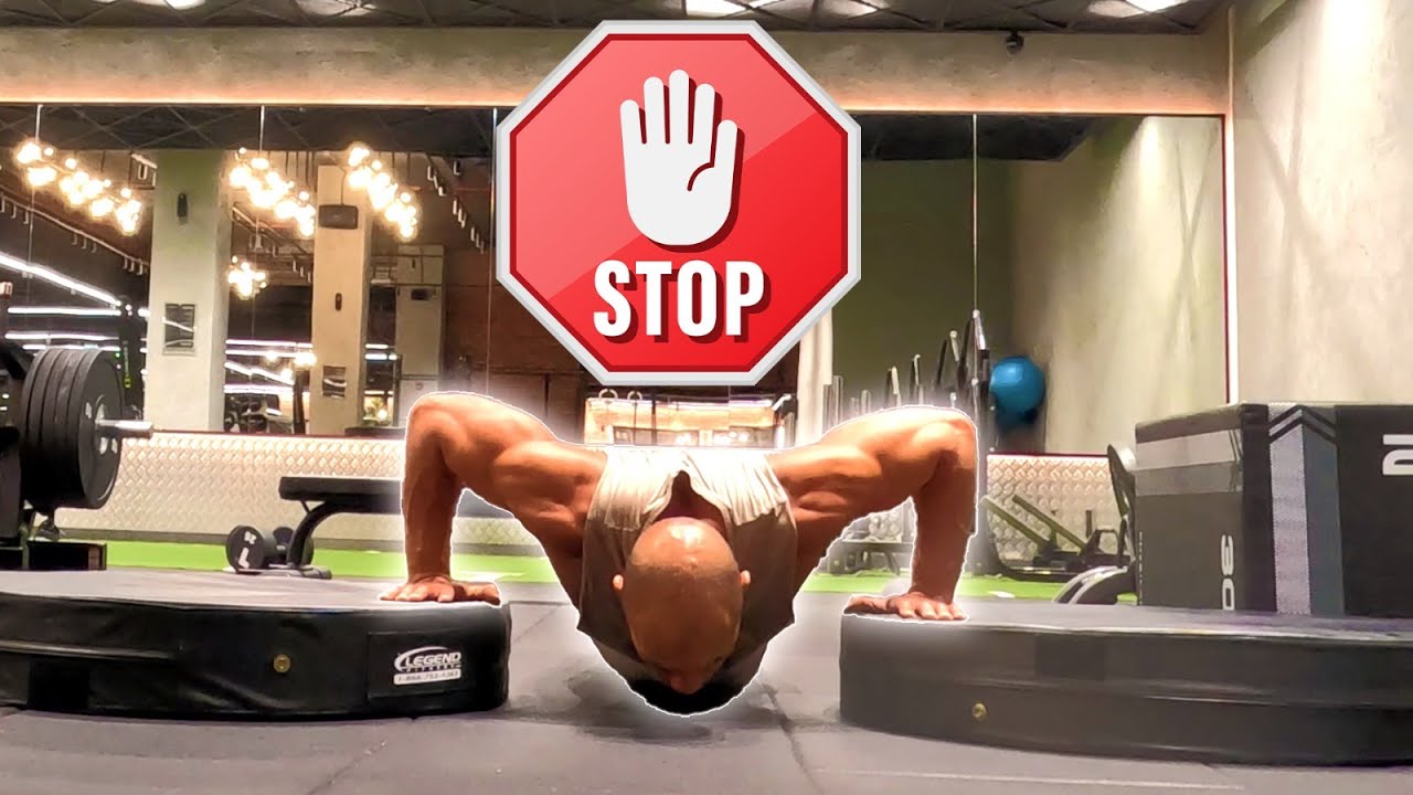 وقف تمرين الضغط حتى تشاهد الفيديو 💪| 5 طرق لعمل تمرين الضغط من الأسهل للأصعب ⛔