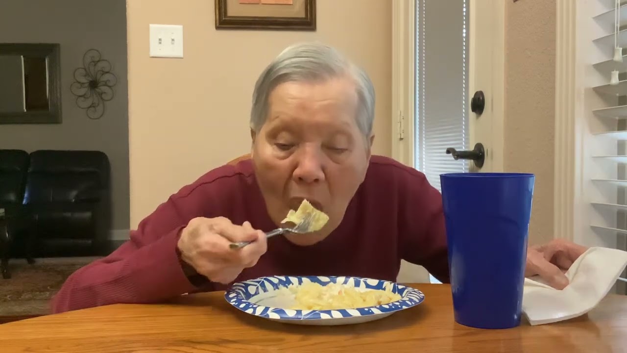 Dinner Time ASMR - Tortellini Alfredo 🍜