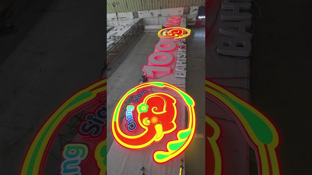 Cool LED light, cut through the darkness