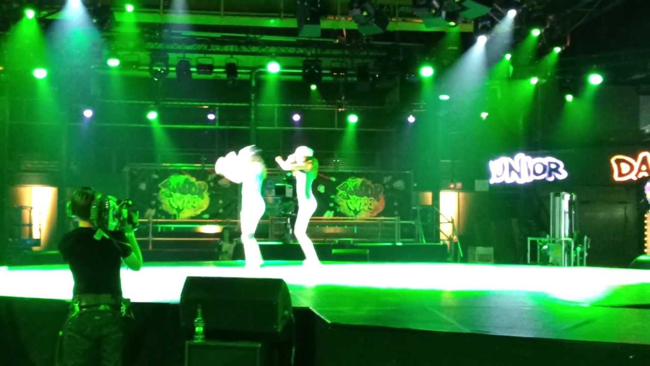 Junior Dance - Repetitie Sharonne en Shania - Junior Dance (2012)