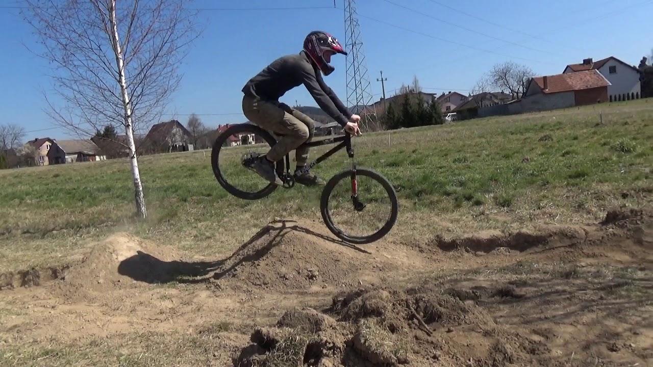 BUDUJEMY DALSZĄ CZEŚĆ TRASY - DRUGA HOPA! + POPRAWKI BikeYard #4