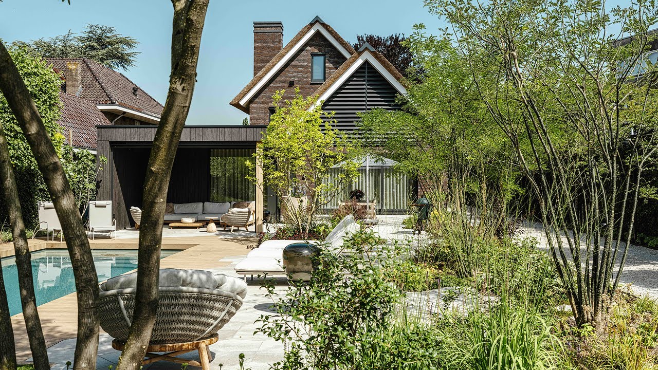 Maatwerk tot in de kleinste details in deze luxe rietgedekte villa