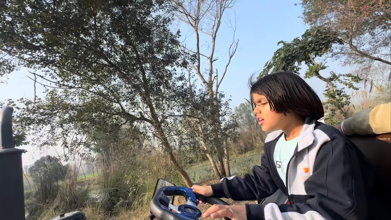 Driver Chori ka tractor 