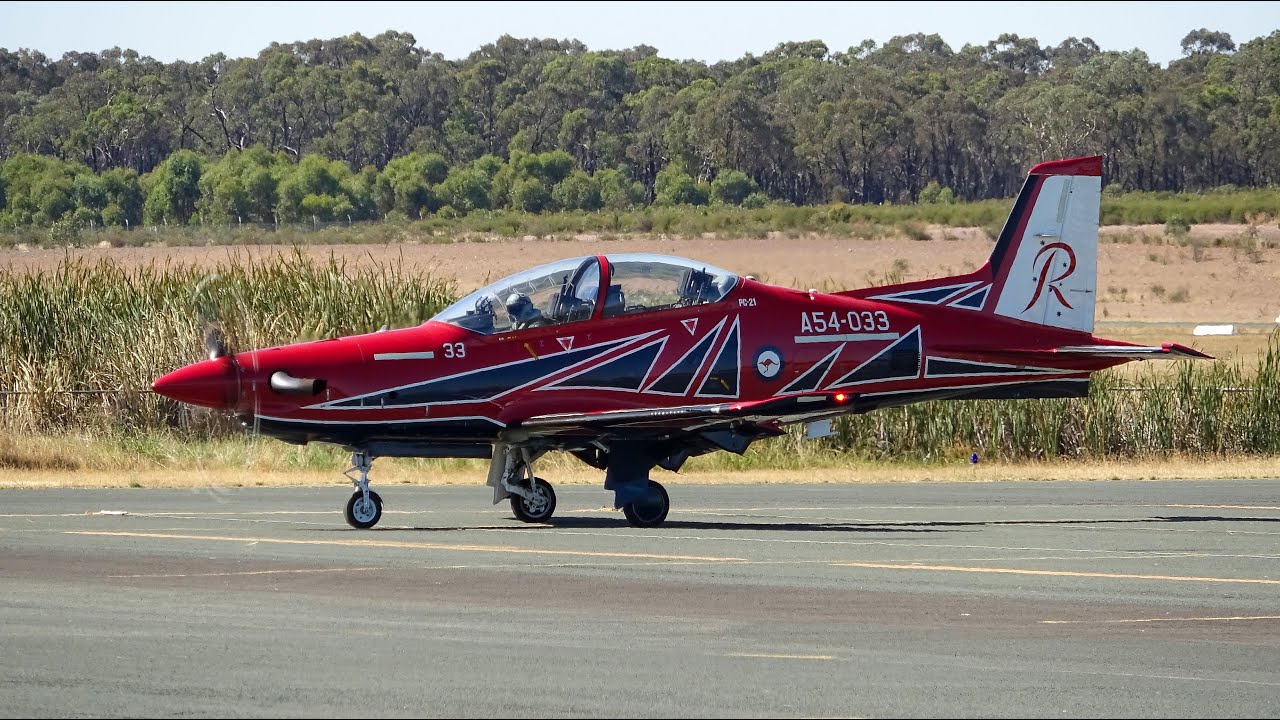 1x RAAF PC-21 Roulette Low Fly By -  Landing and Takeoff at Bendigo Airport