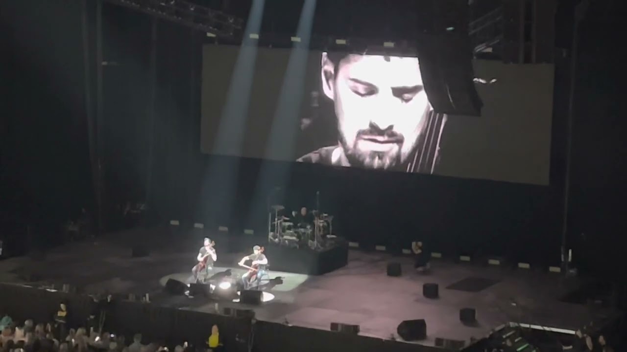 2 Cellos Live cover Leonard Cohen “Hallelujah”