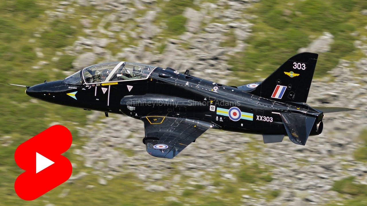 RAF Hawk T1 flying low in the Mach Loop #shorts #hawk #machloop