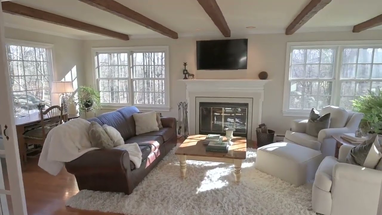 Classic Colonial on a quiet South Ridgefield Cul-De-Sac