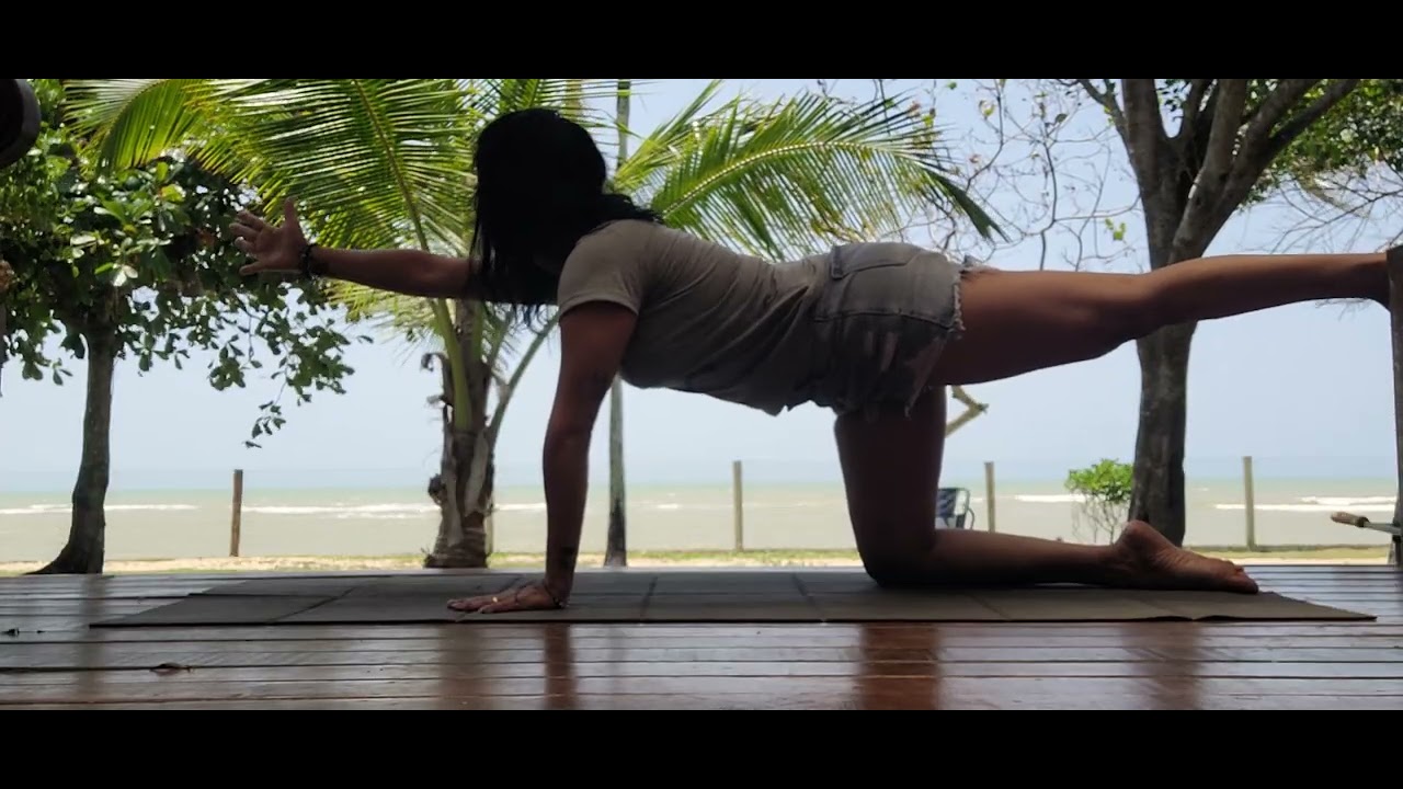Vamos alongar? Relaxe, respire profundamente...