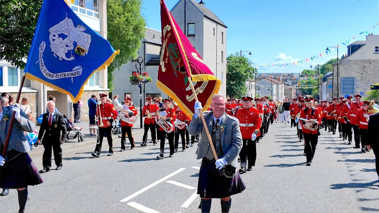 2025 Linlithgow Marches parade through historic town with marching bands and horse drawn carriages