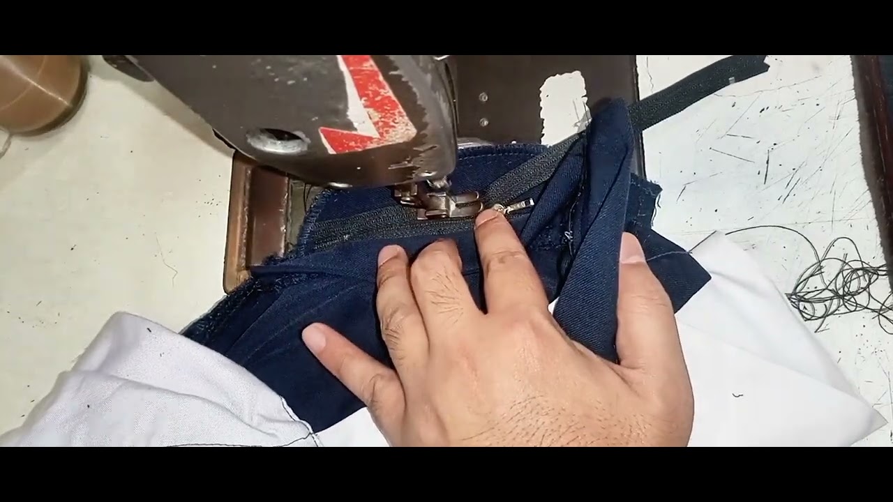 Banyak yang gagal pasang resleting celana, padahal caranya simpel.”
