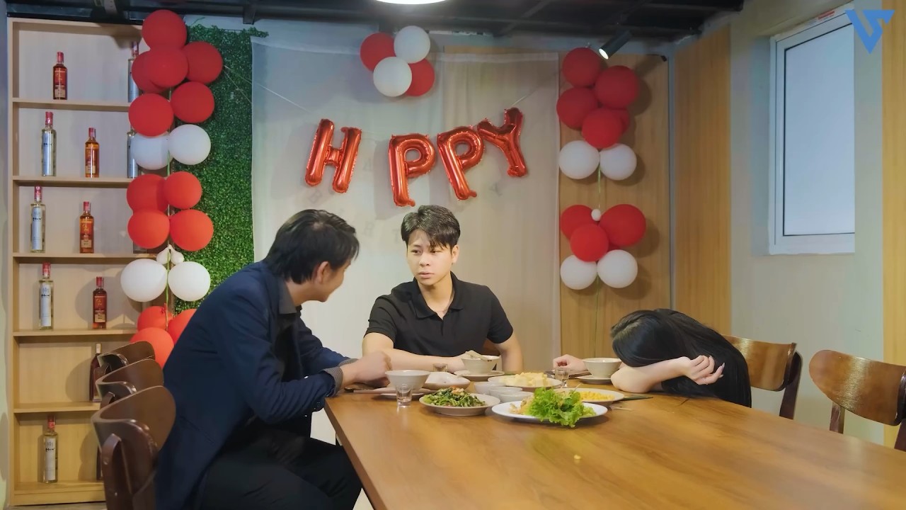 Nữ Chủ Tịch Bị Chuốc Thuốc Mê Khi Gặp Gỡ Đối Tác May Mắn Được Trợ Lý Cứu Và Cái Kết - Tập 856