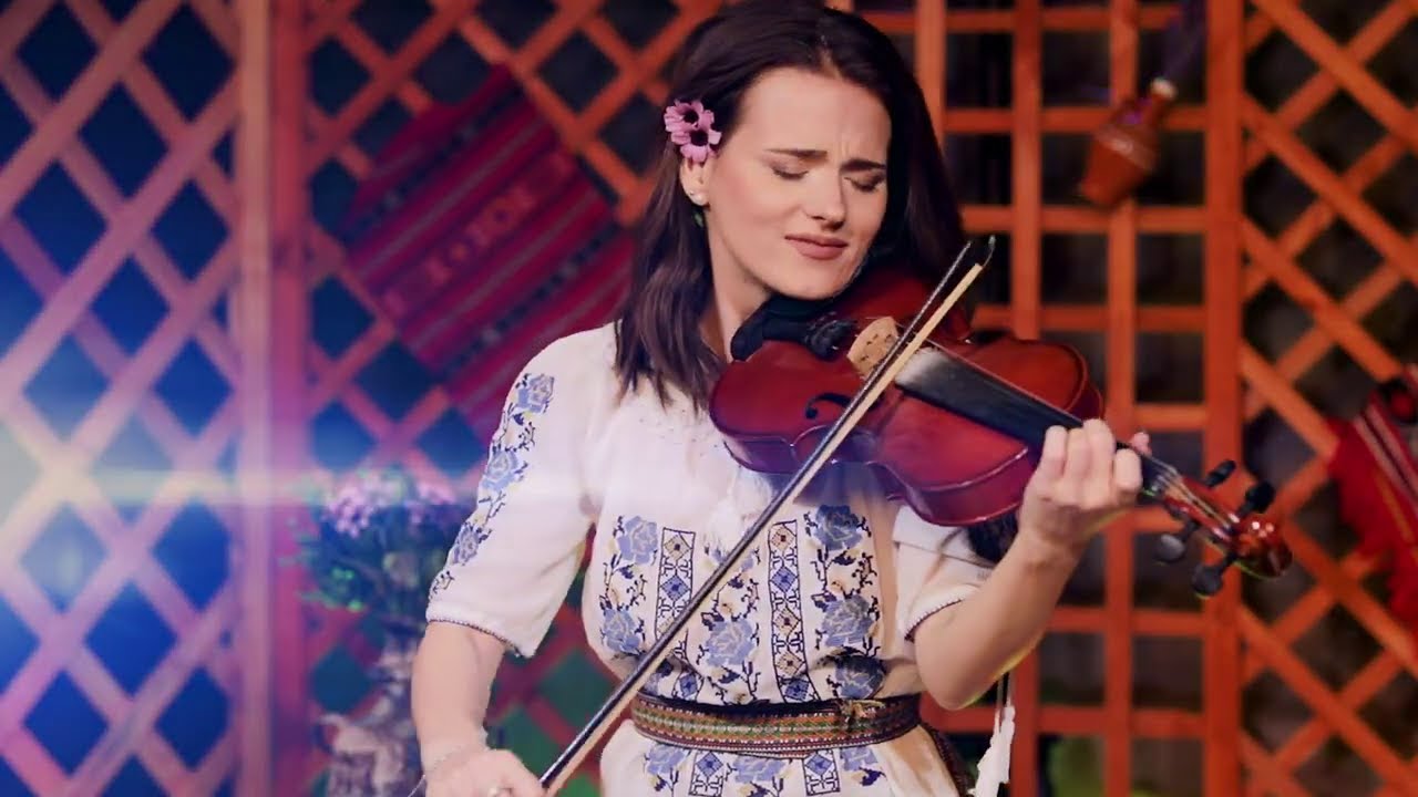 Katia Ivan - Colaj de sarbe ,Stil vechi